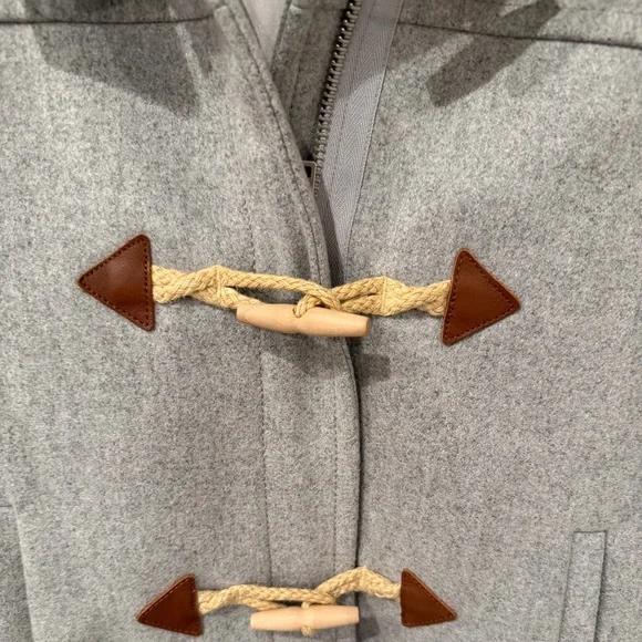 J.CREW WOOL MELTON
TOGGLE COAT HTHR LIGHT GREY SIZE 8 GREAT CONDITION - Picture 5 of 11